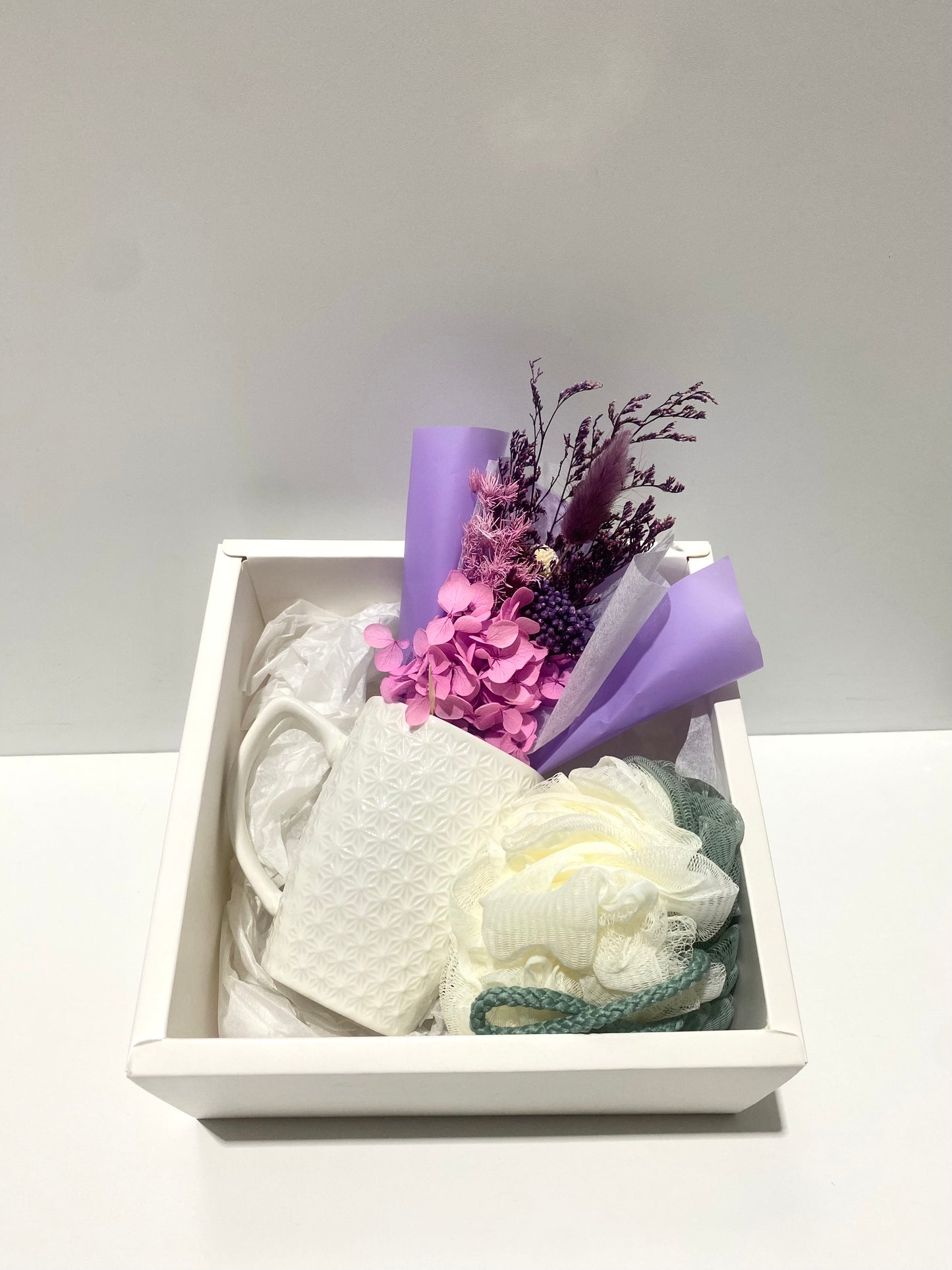 Gift Box Hamper With Mug + Loofa - Assorted Colours Available