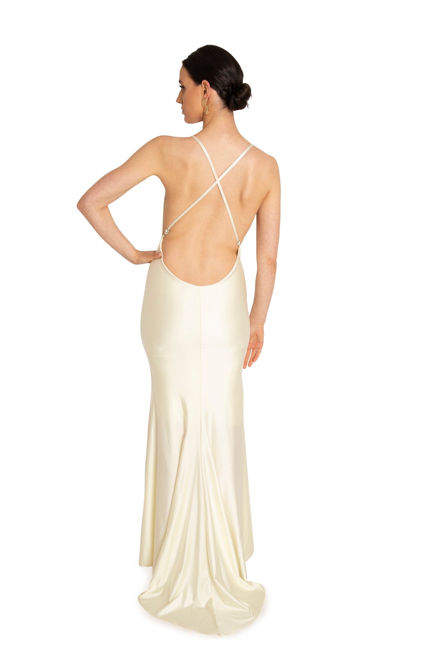 THE BRUNA GOWN (SHINNY CREAM)