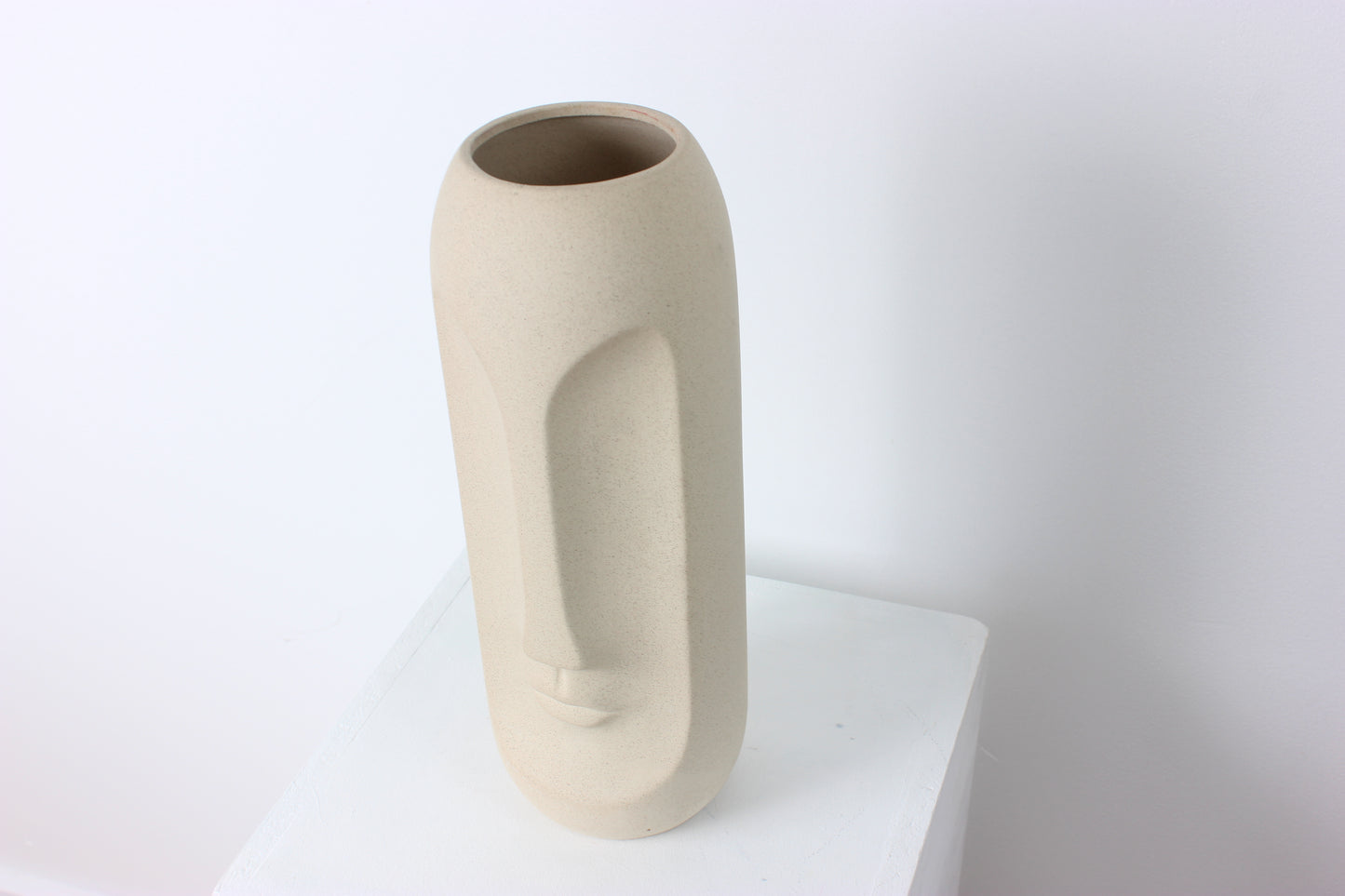 The Moda Extra Tall Round Vase - Sandstone