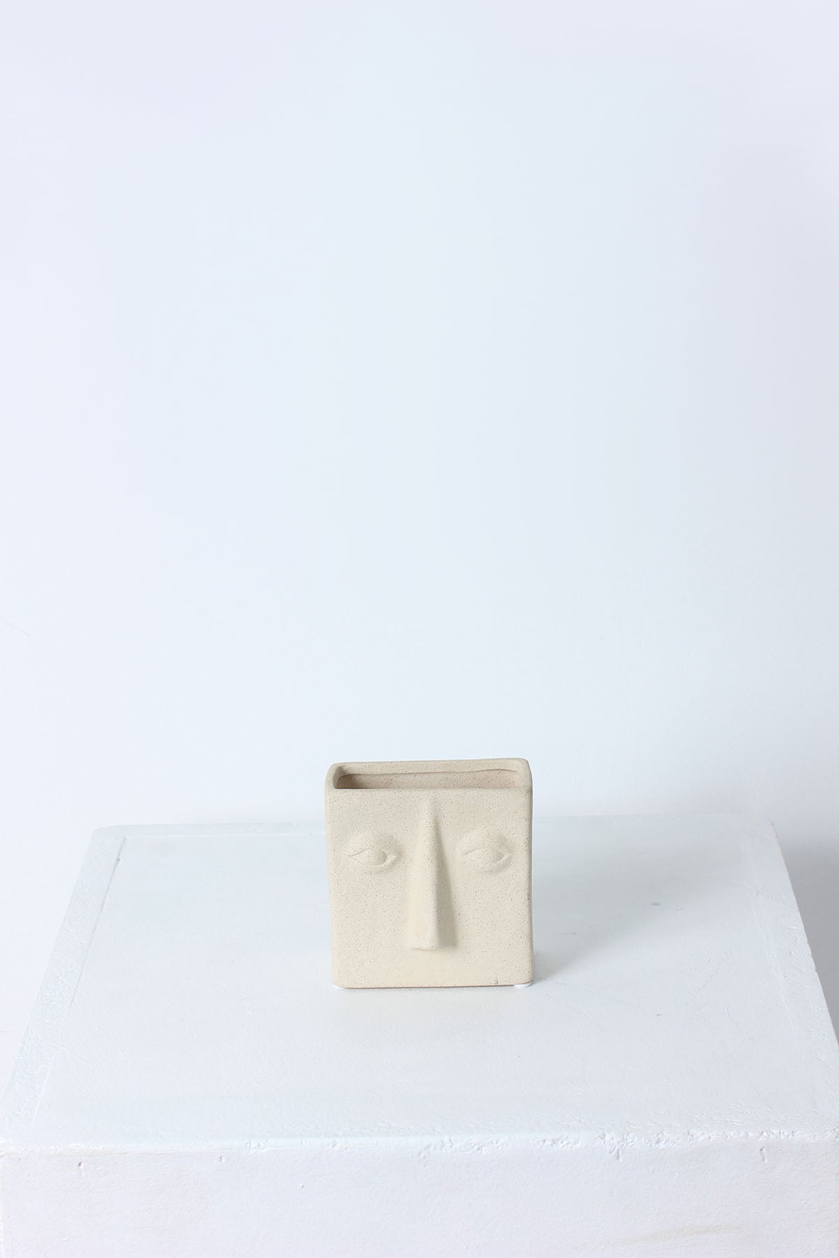 The Moda Short Square Vase - Sandstone