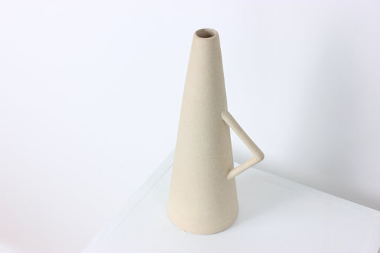 The Island Pyramid Vase - Sandstone