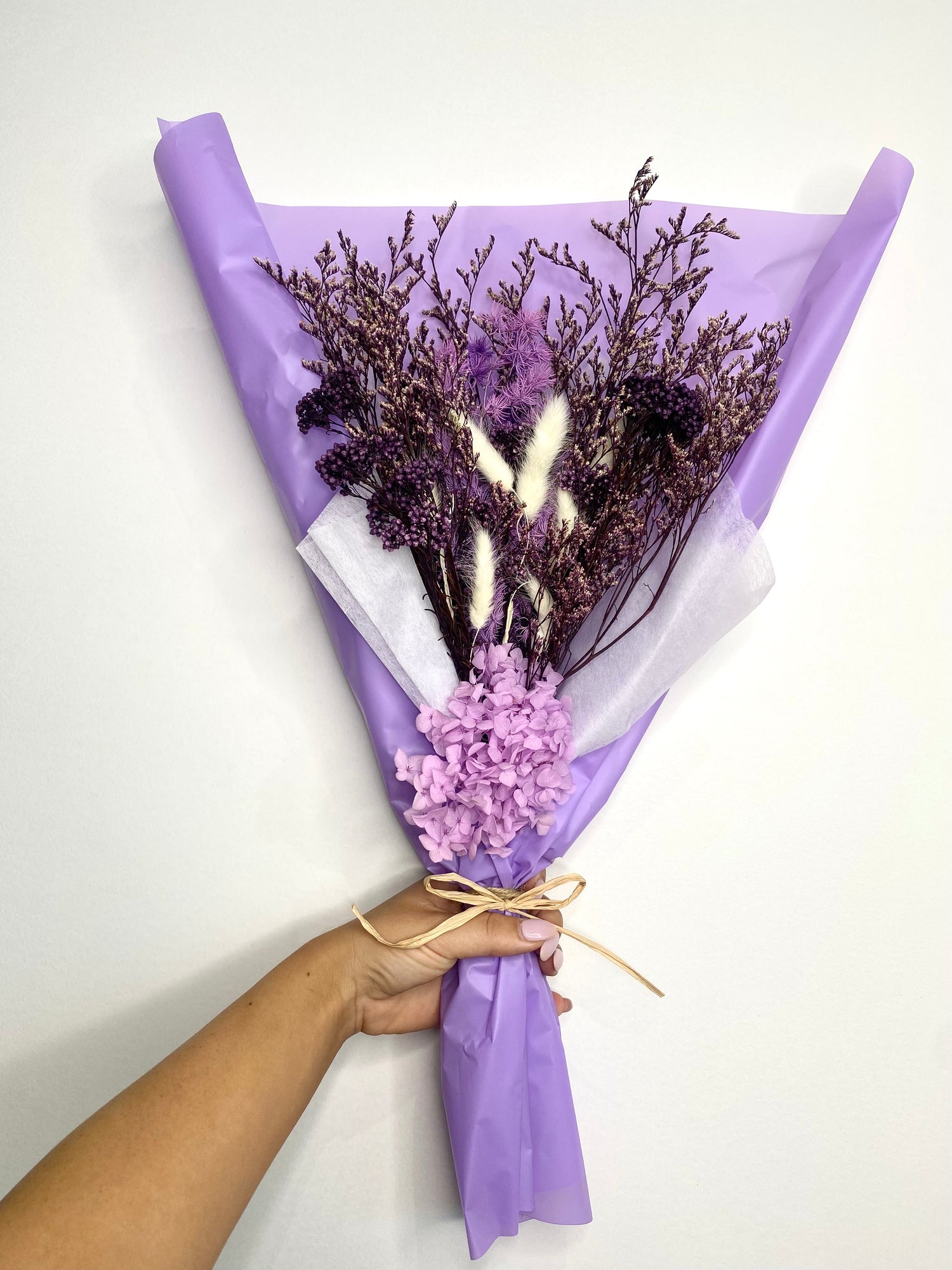 WHOLESALE DRY + PRESERVED FLOWERS